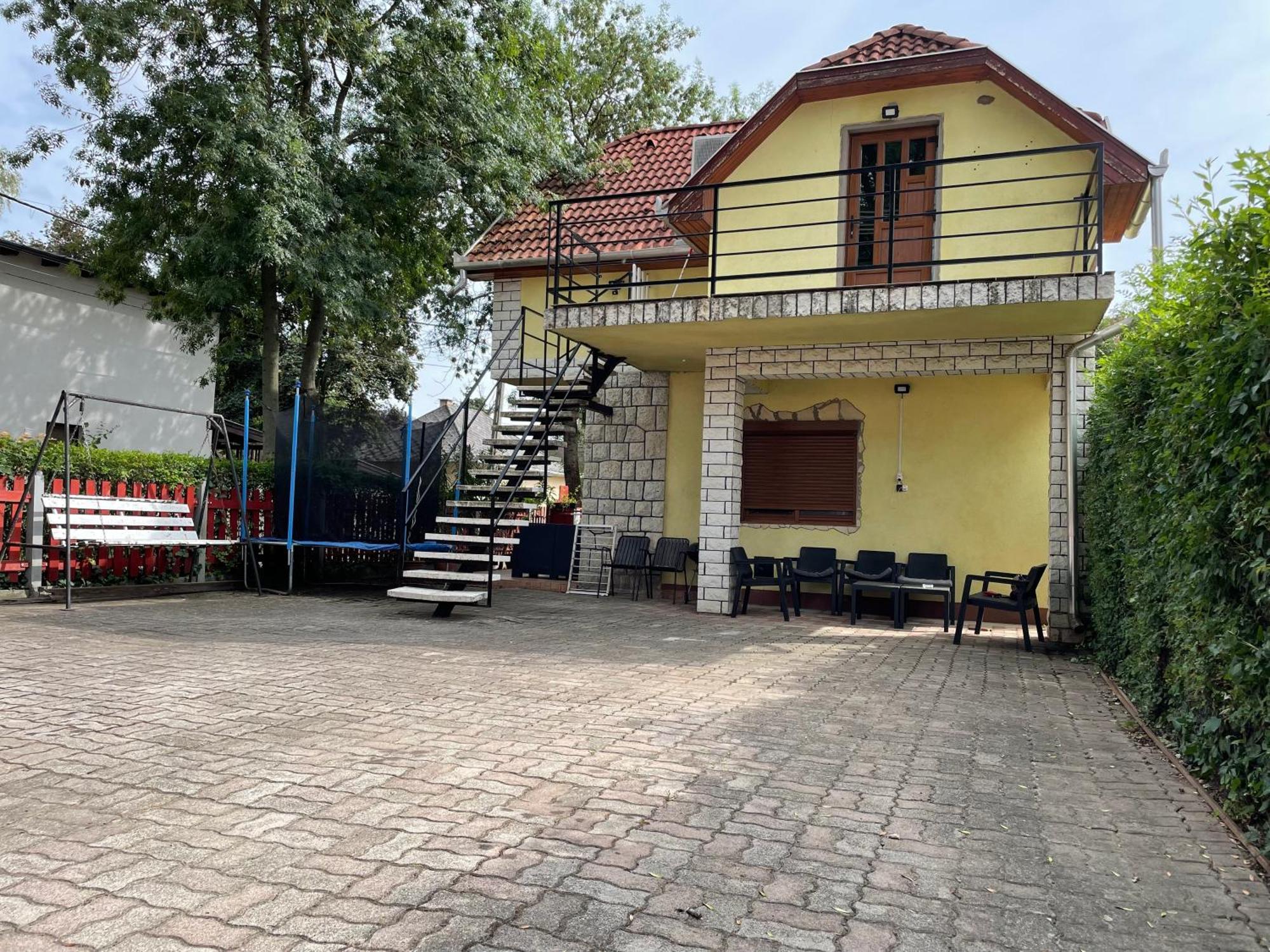 Edu Apartman Hajdúszoboszló Exterior foto